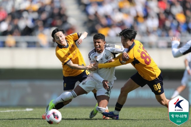 전북, 광주와 0-0 무승부..개막 3경기째 무승